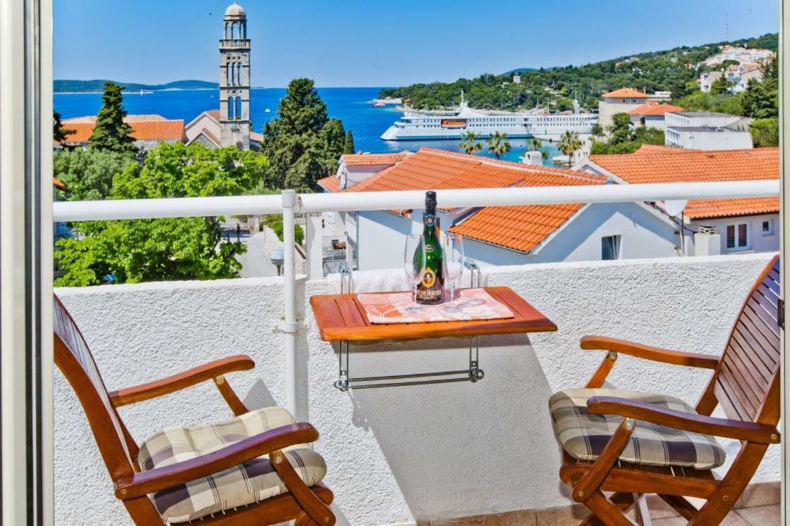 Apartments Jacky Hvar Town Eksteriør billede